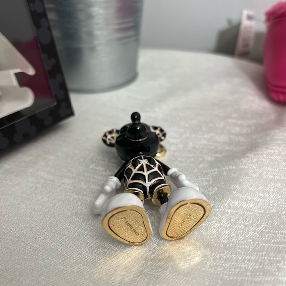 Out of stock X Disney items Earrings and Bagcharm Mickey Mouse spider web - Picture 12 of 16